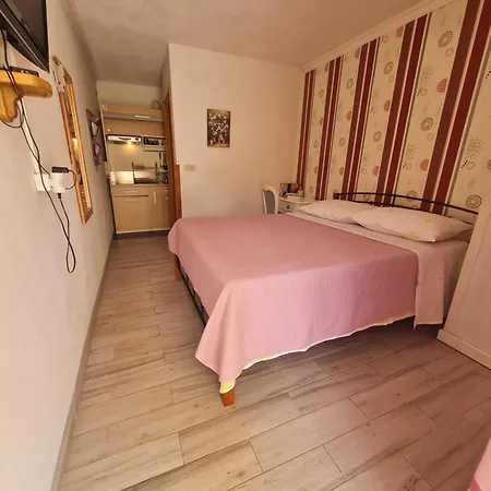 In Апартаменты *